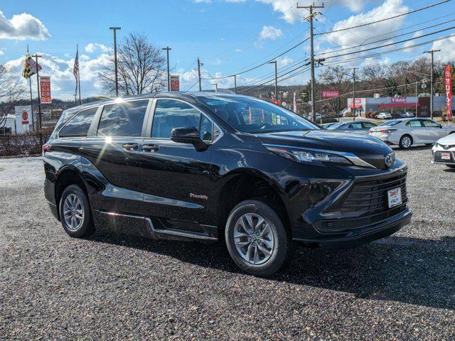 used 2024 Toyota Sienna car, priced at $67,922