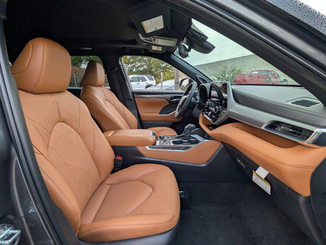 new 2025 Toyota Highlander car, priced at $55,517