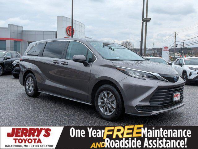 used 2022 Toyota Sienna car, priced at $37,895