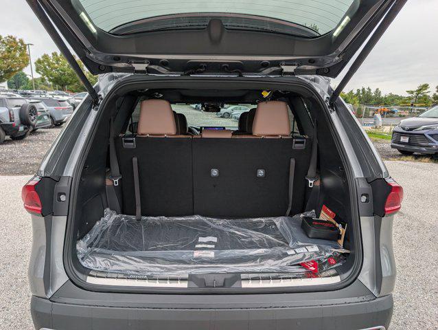 new 2025 Toyota Grand Highlander Hybrid car, priced at $66,845