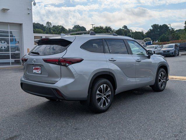 new 2025 Toyota Highlander car, priced at $48,278