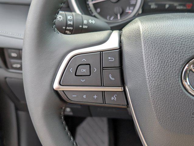 new 2025 Toyota Highlander car, priced at $48,278