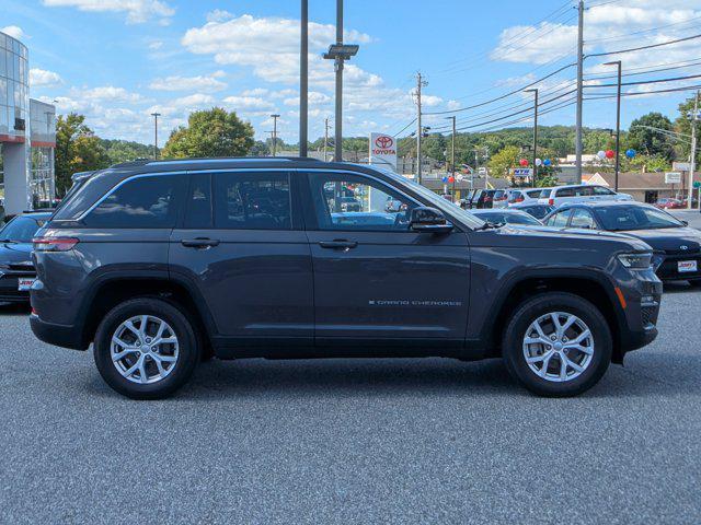 used 2022 Jeep Grand Cherokee car, priced at $33,477