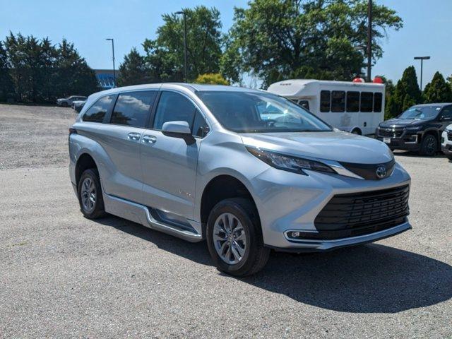 used 2022 Toyota Sienna car, priced at $67,149