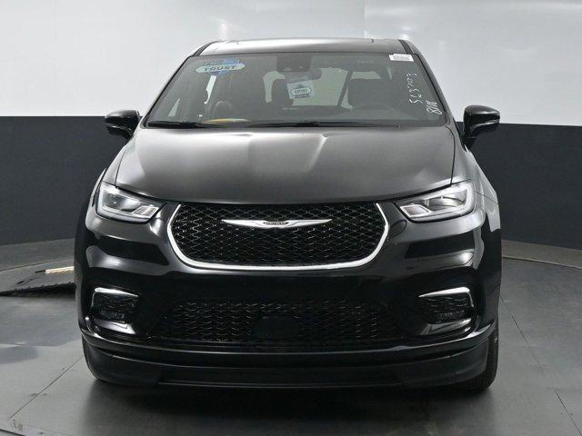 used 2025 Chrysler Pacifica car, priced at $91,149