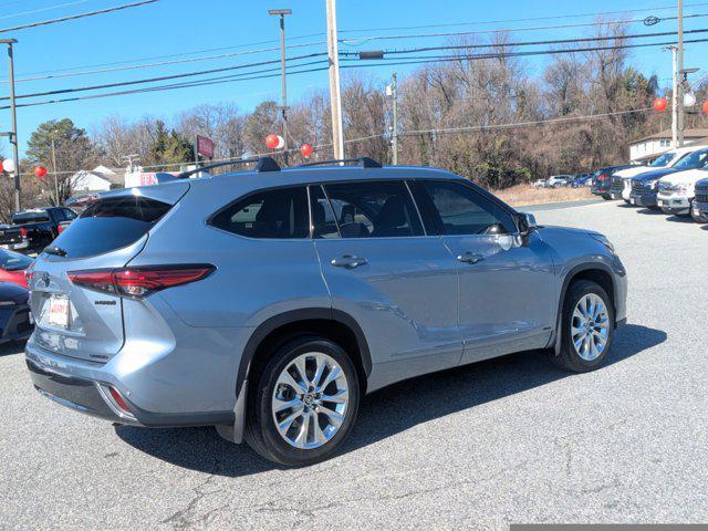 used 2023 Toyota Highlander Hybrid car, priced at $47,588