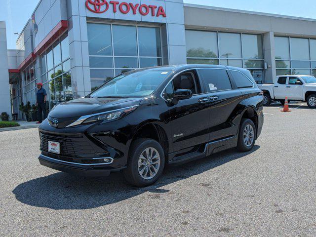 used 2024 Toyota Sienna car, priced at $75,622