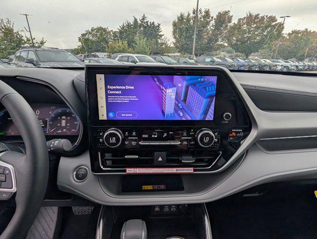 new 2025 Toyota Highlander Hybrid car, priced at $57,777