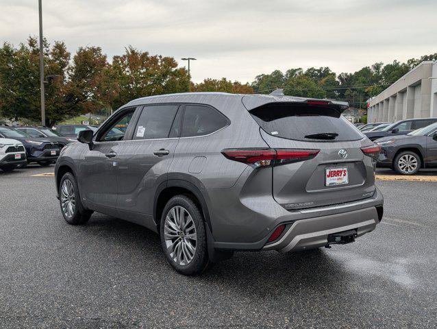 new 2025 Toyota Highlander Hybrid car, priced at $57,777