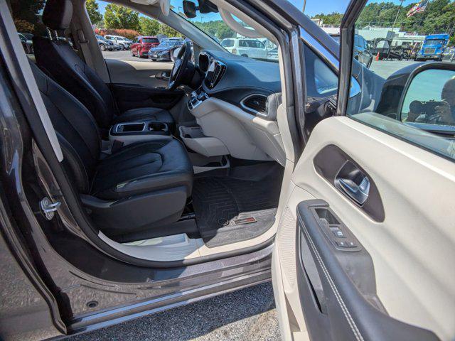 used 2022 Chrysler Pacifica car, priced at $46,722