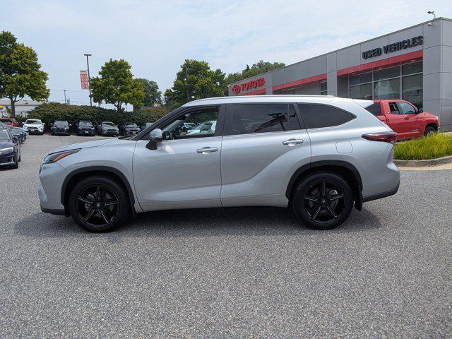 used 2024 Toyota Highlander car, priced at $40,977
