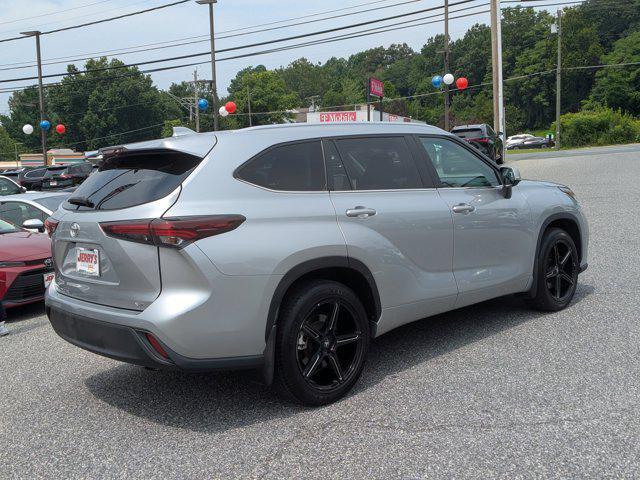 used 2024 Toyota Highlander car, priced at $40,977