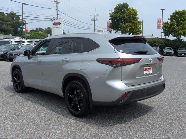 used 2024 Toyota Highlander car, priced at $40,977