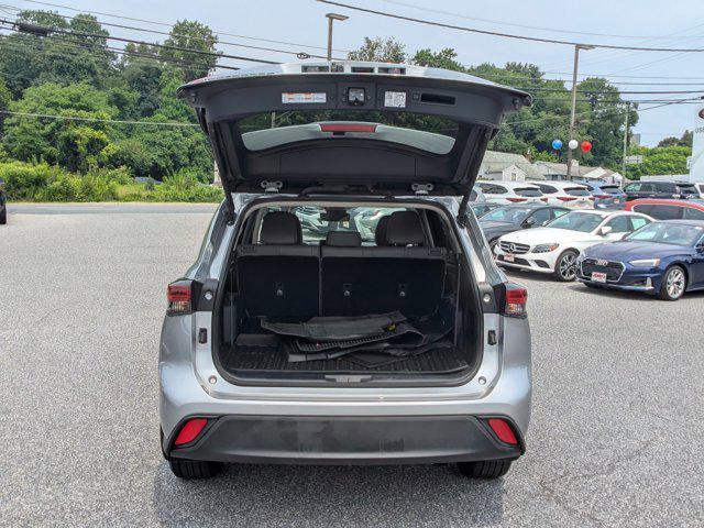 used 2024 Toyota Highlander car, priced at $40,977