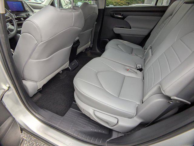 used 2024 Toyota Highlander car, priced at $40,977