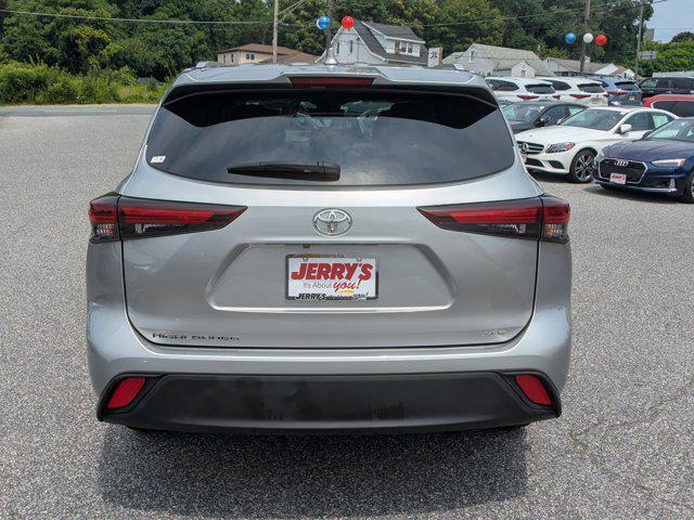 used 2024 Toyota Highlander car, priced at $40,977
