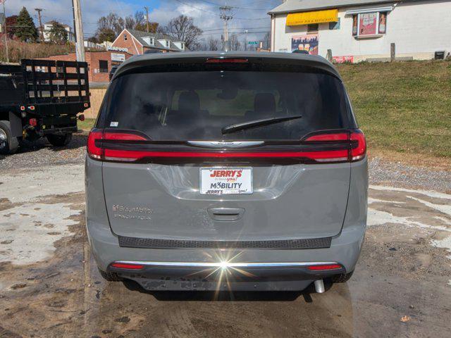 used 2022 Chrysler Pacifica car, priced at $47,998