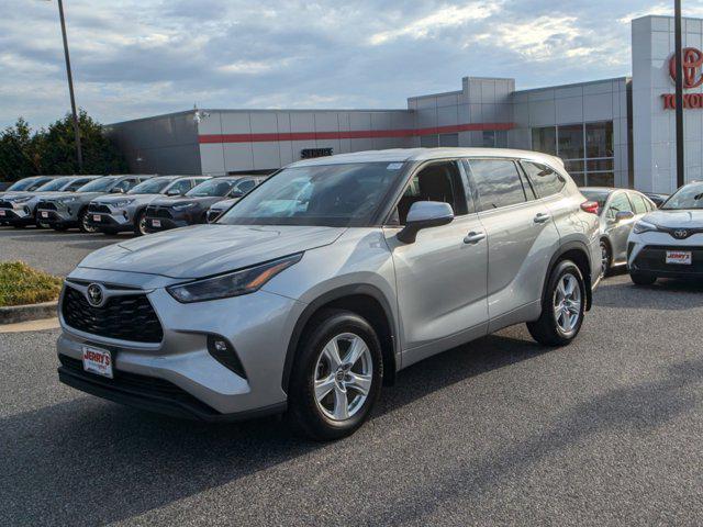 used 2022 Toyota Highlander car, priced at $32,960