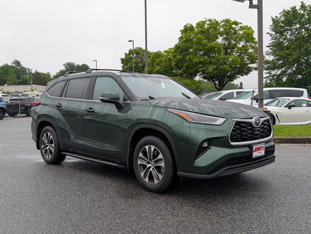 new 2025 Toyota Highlander car, priced at $50,051
