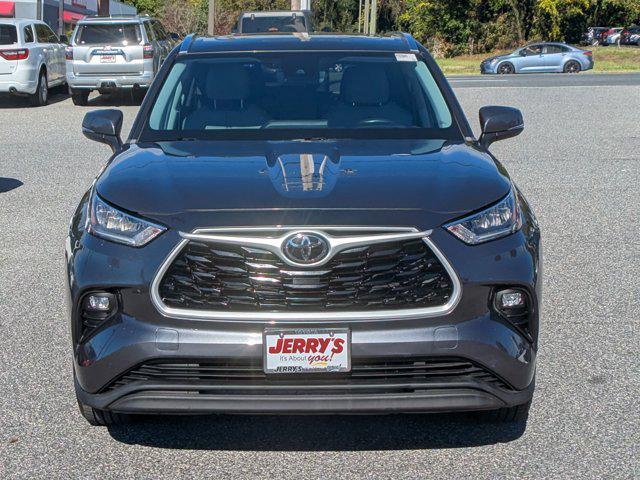 used 2020 Toyota Highlander car, priced at $29,777