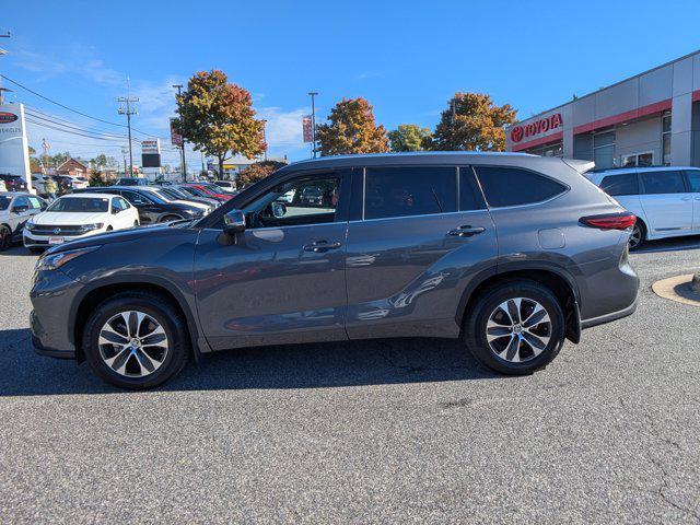 used 2020 Toyota Highlander car, priced at $29,777