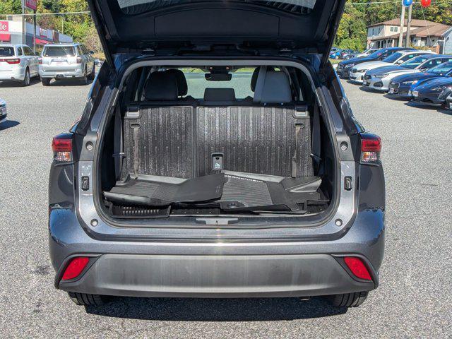 used 2020 Toyota Highlander car, priced at $29,777