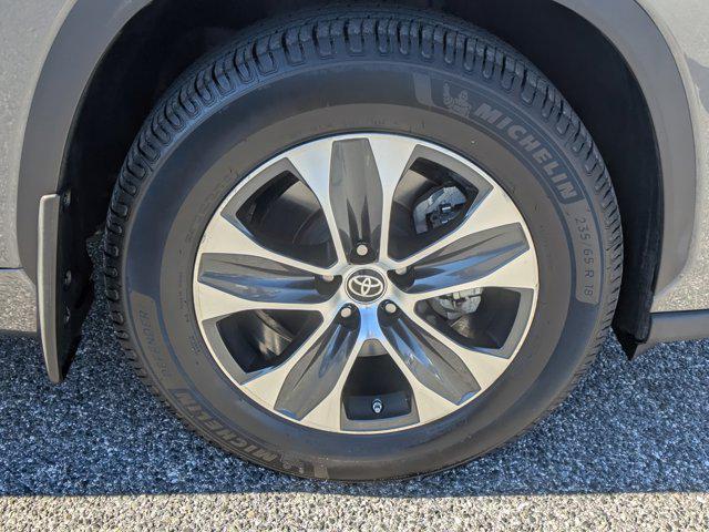 used 2020 Toyota Highlander car, priced at $29,777