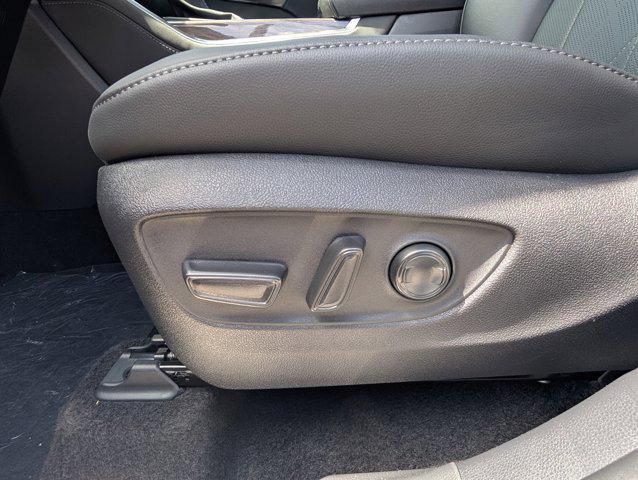 new 2025 Toyota Highlander Hybrid car, priced at $56,977