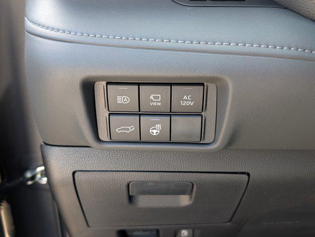 new 2025 Toyota Highlander Hybrid car, priced at $56,977