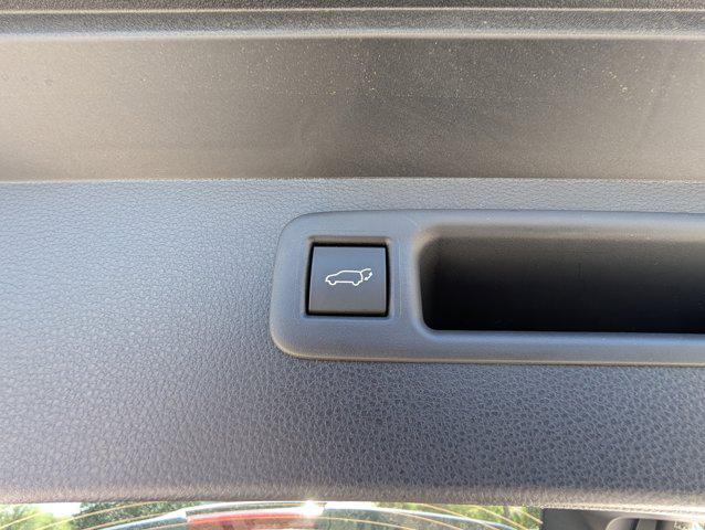 new 2025 Toyota Highlander Hybrid car, priced at $56,977