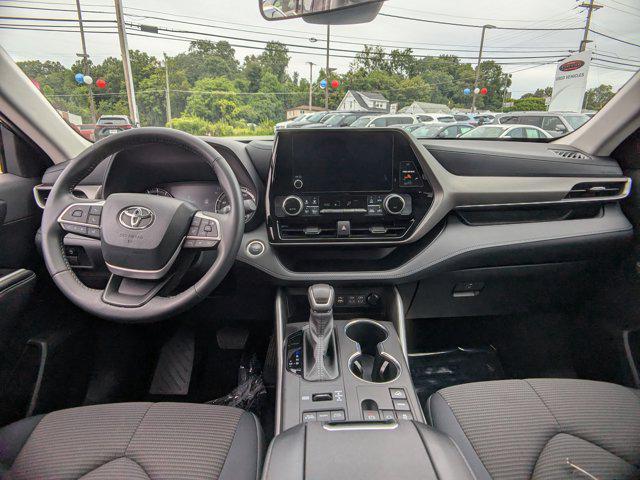 used 2024 Toyota Highlander car, priced at $40,777