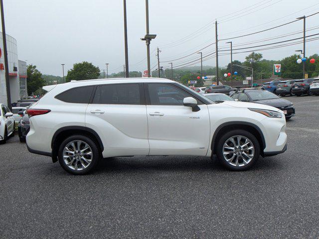 used 2020 Toyota Highlander Hybrid car, priced at $34,477