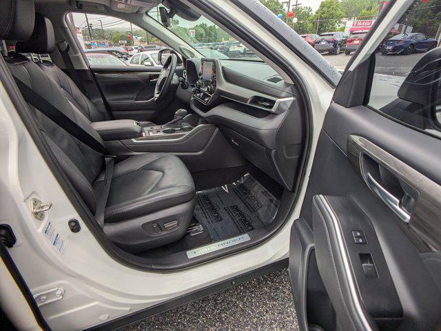 used 2020 Toyota Highlander Hybrid car, priced at $34,477