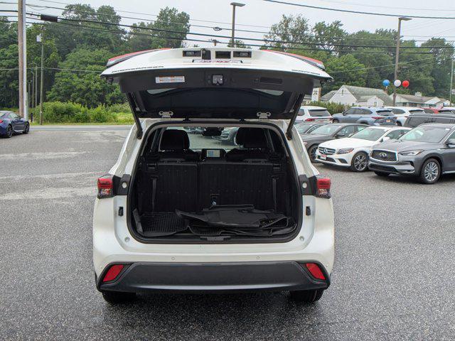 used 2020 Toyota Highlander Hybrid car, priced at $34,477