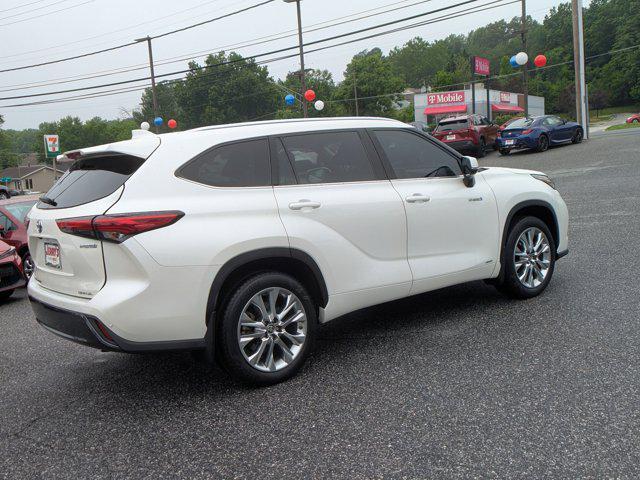 used 2020 Toyota Highlander Hybrid car, priced at $34,477