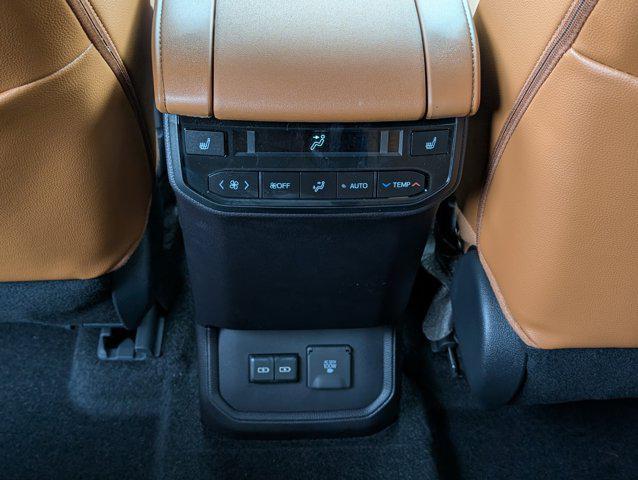 new 2025 Toyota Highlander car, priced at $55,867