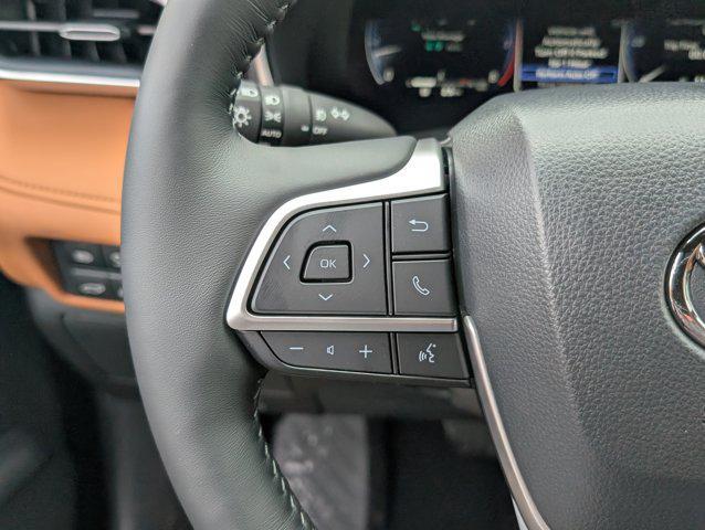 new 2025 Toyota Highlander car, priced at $55,867