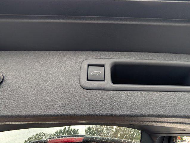 new 2025 Toyota Highlander car, priced at $55,867