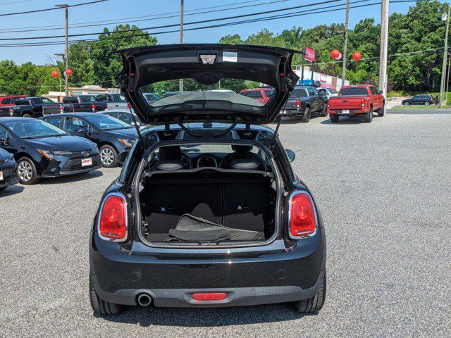 used 2018 MINI Hardtop car, priced at $16,977