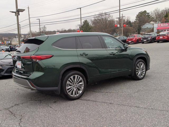 used 2023 Toyota Highlander Hybrid car, priced at $52,988