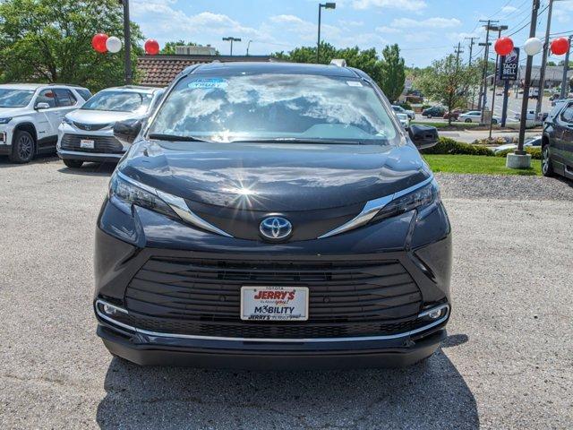 used 2024 Toyota Sienna car, priced at $85,777