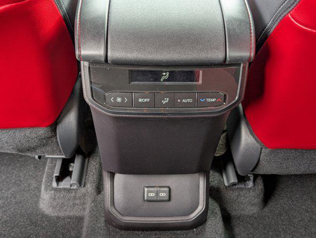 new 2025 Toyota Highlander car, priced at $51,663