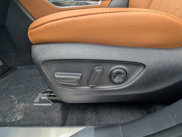 new 2025 Toyota Highlander car, priced at $55,807