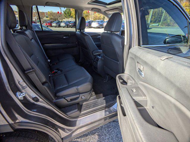 used 2022 Honda Pilot car, priced at $28,988