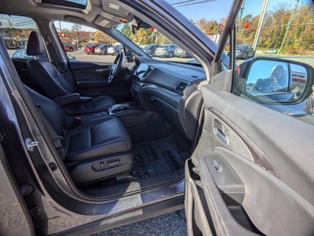 used 2022 Honda Pilot car, priced at $28,988