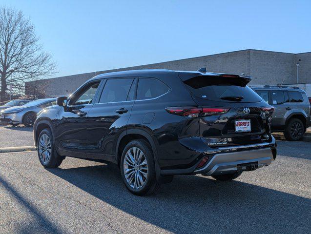 new 2025 Toyota Highlander Hybrid car, priced at $56,352