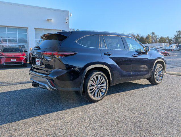 new 2025 Toyota Highlander Hybrid car, priced at $56,352