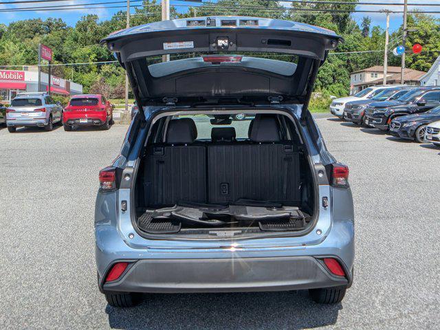 used 2020 Toyota Highlander car, priced at $31,977
