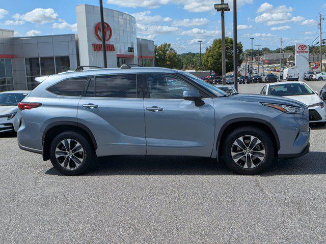used 2020 Toyota Highlander car, priced at $31,977