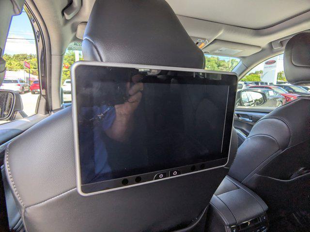used 2021 Toyota Highlander car, priced at $39,225
